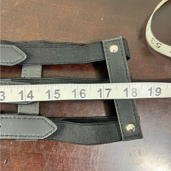 Black & SIlver Toned 6-Buckle Punk Belt - L/XL - Stretch Elastic - Picture 7 of 9